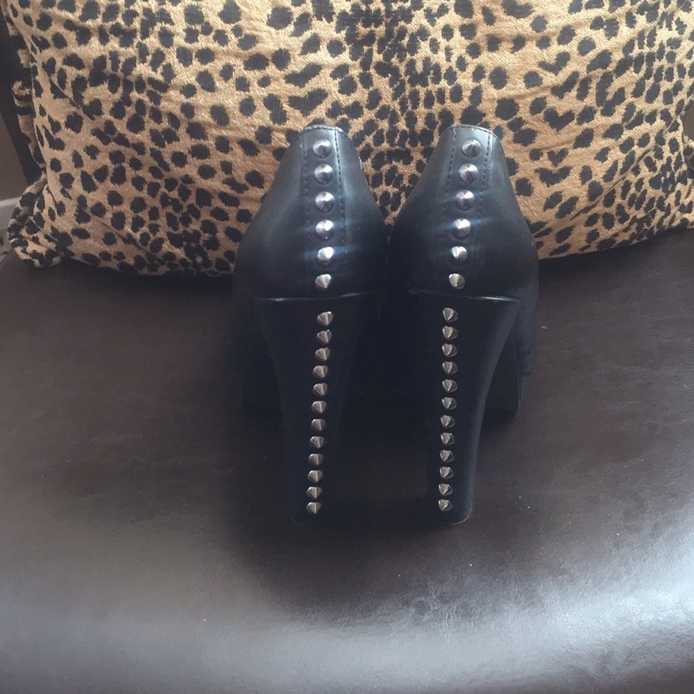 Spiked heels